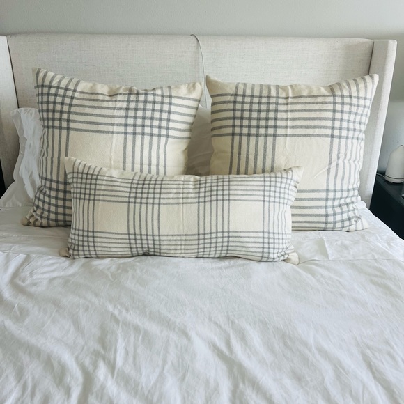 Serena & Lily Accents Serena And Lily Pillow Set Poshmark